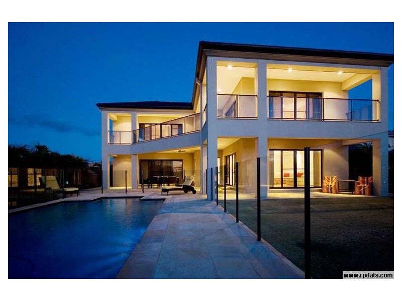 2346 Cressbrook Drive, Hope Island QLD 4212