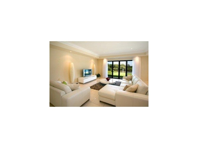2346 Cressbrook Drive, Hope Island QLD 4212