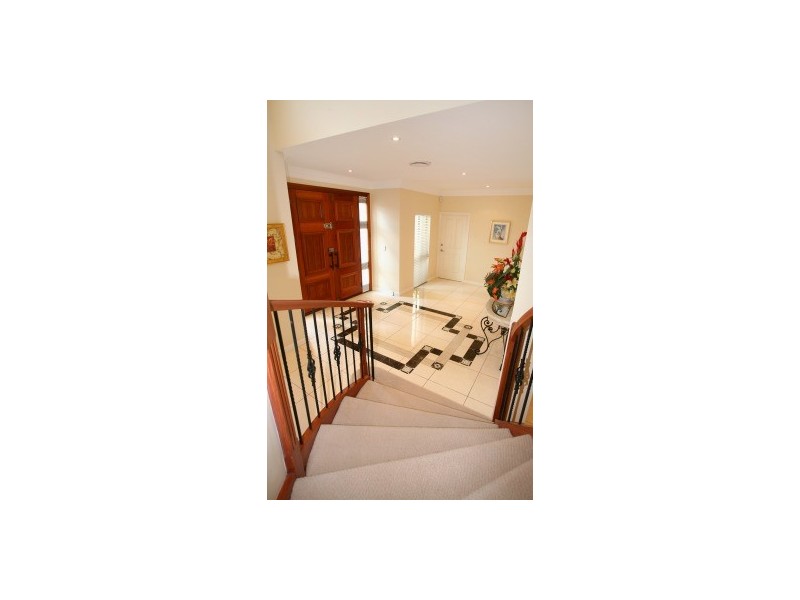 2346 Cressbrook Drive, Hope Island QLD 4212