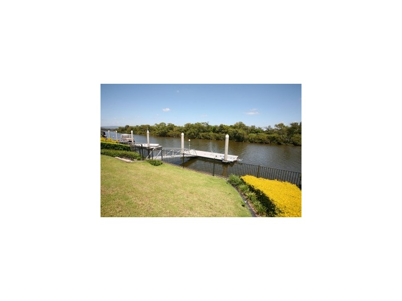 2346 Cressbrook Drive, Hope Island QLD 4212