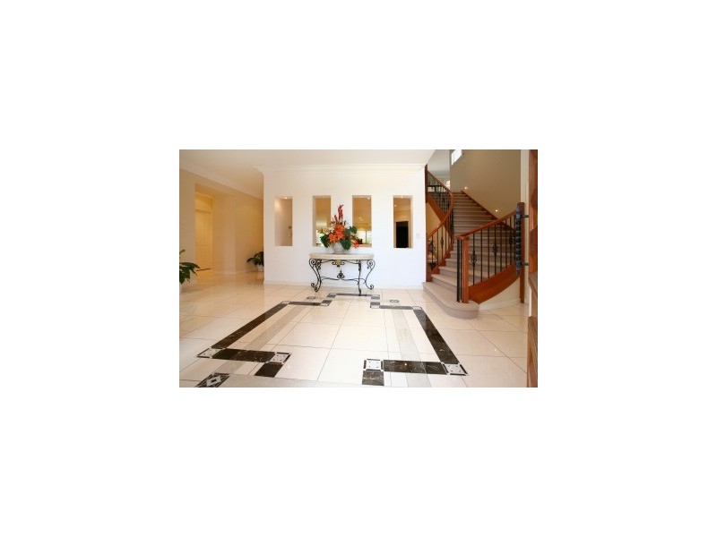 2346 Cressbrook Drive, Hope Island QLD 4212