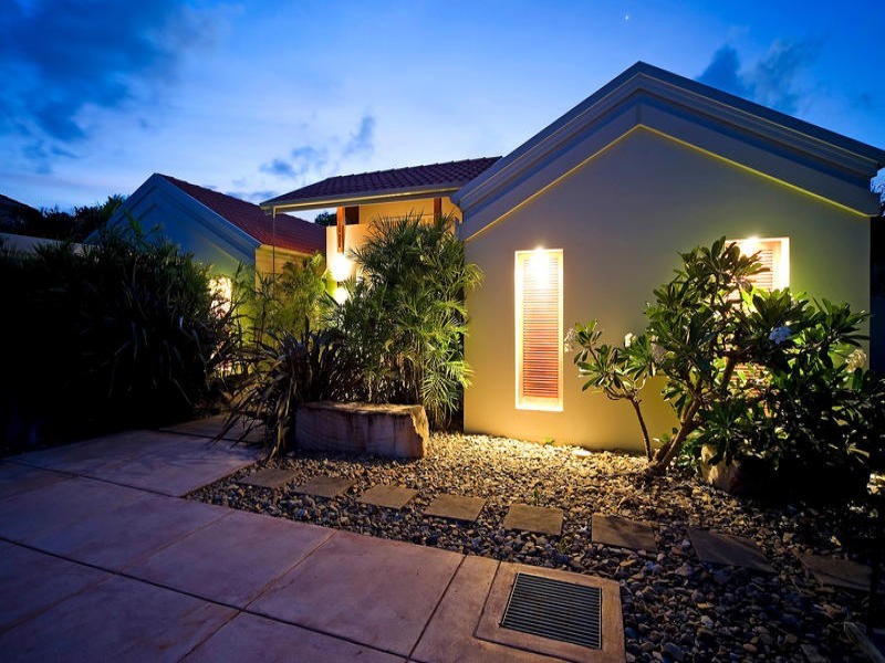 3145 Riverleigh Drive, Hope Island QLD 4212