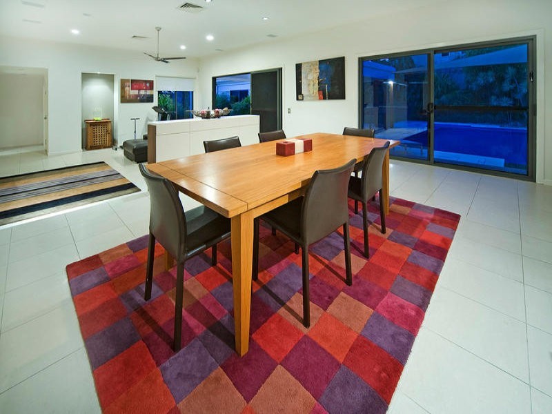 3145 Riverleigh Drive, Hope Island QLD 4212