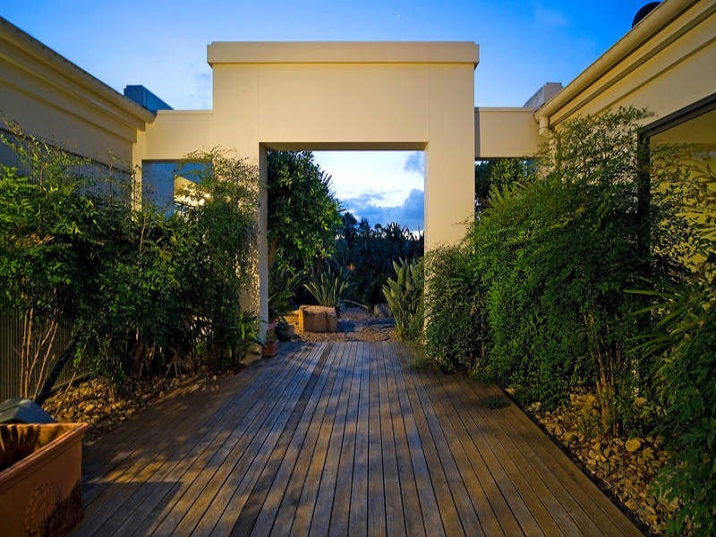 3145 Riverleigh Drive, Hope Island QLD 4212