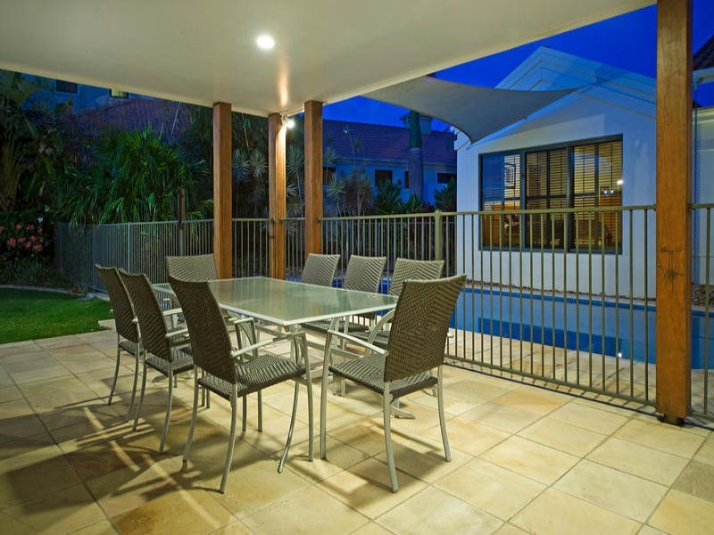 3145 Riverleigh Drive, Hope Island QLD 4212