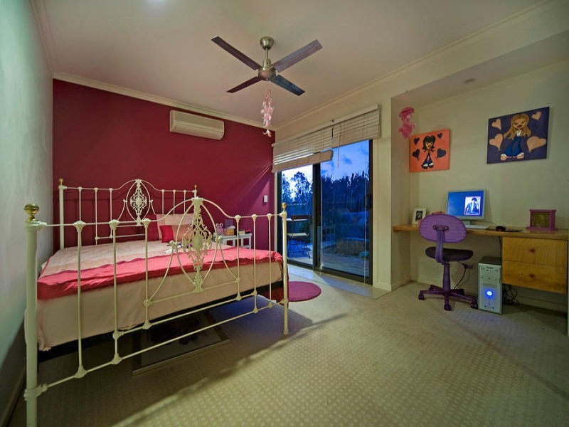 3145 Riverleigh Drive, Hope Island QLD 4212