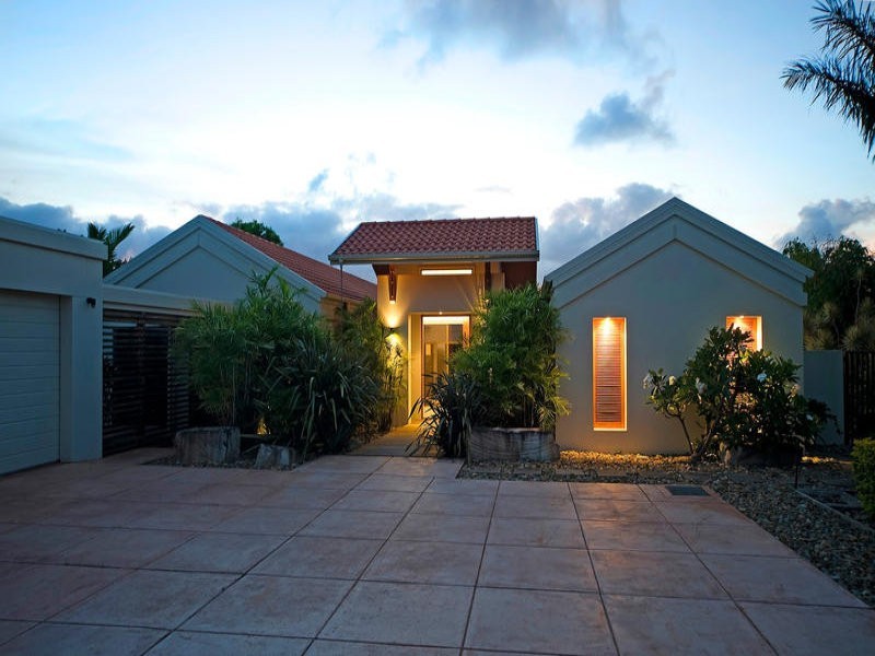 3145 Riverleigh Drive, Hope Island QLD 4212