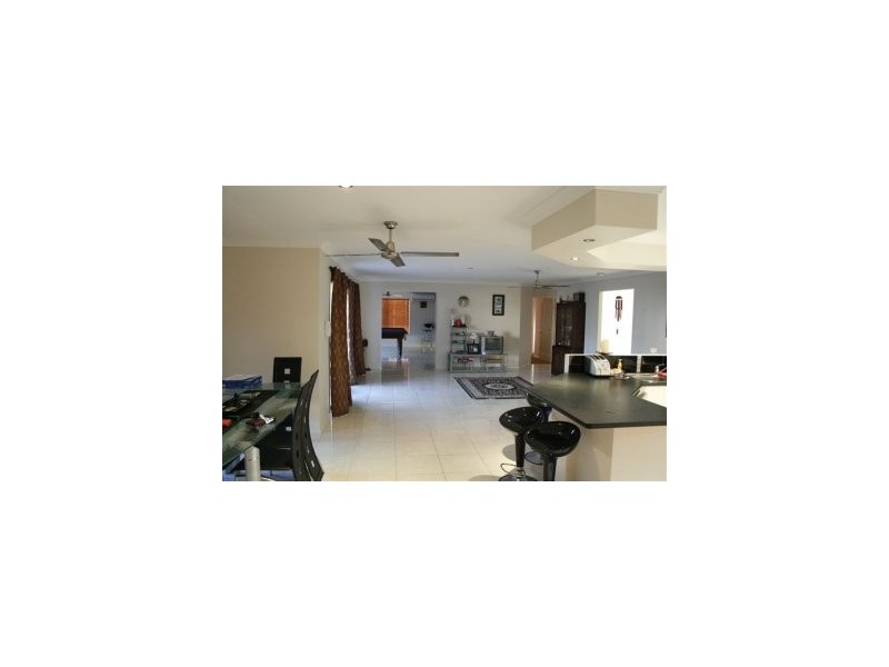 6 Cossington Circuit, Maudsland QLD 4210