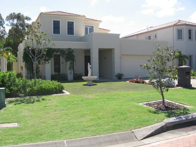 8395 Magnolia Drive East, Hope Island QLD 4212