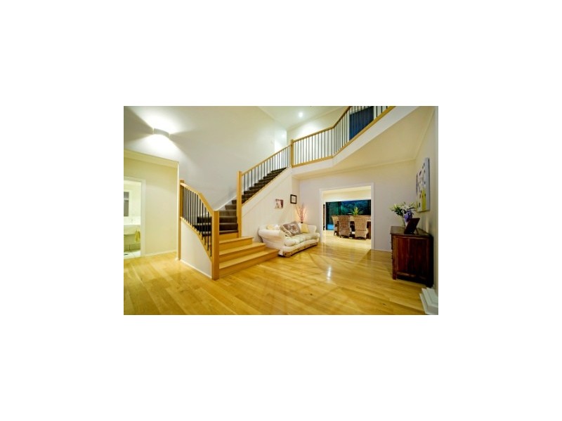 1646 Riverdale Court, Hope Island QLD 4212