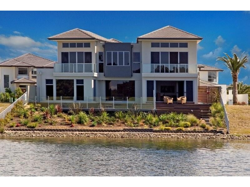 6174 Murten Court, Hope Island QLD 4212