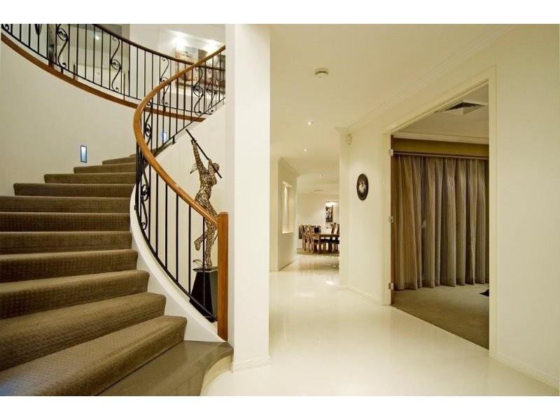 6174 Murten Court, Hope Island QLD 4212