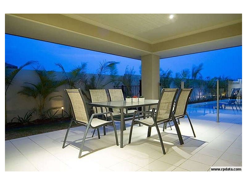 2827 Gracemere Cct, Hope Island QLD 4212