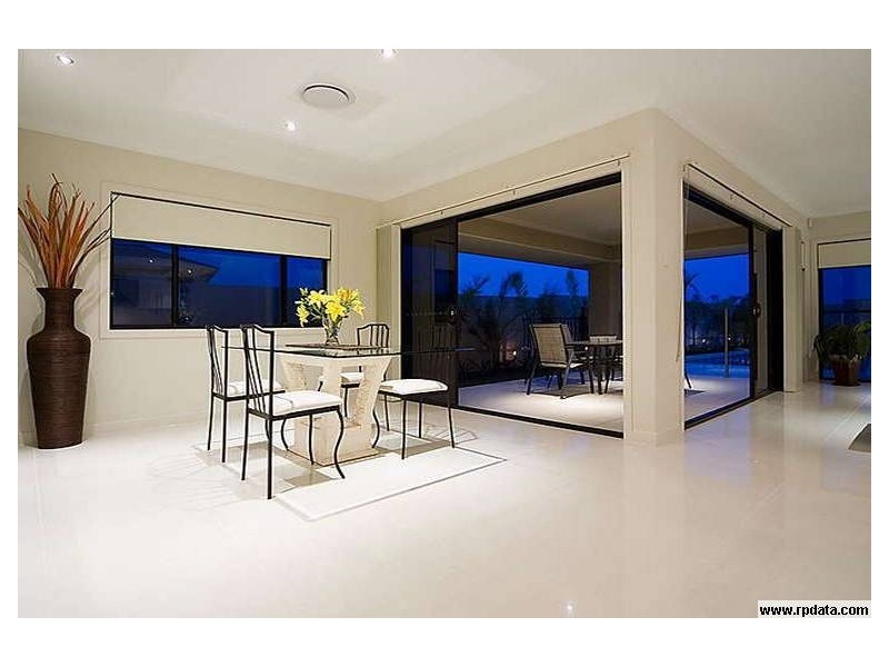 2827 Gracemere Cct, Hope Island QLD 4212