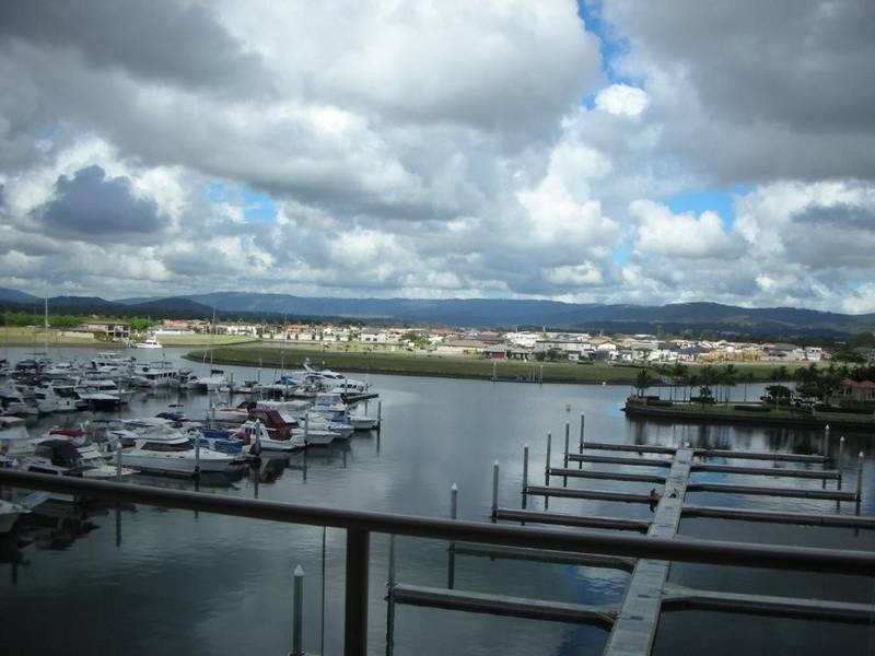 1805 Rialto Quay Drive, Hope Island QLD 4212