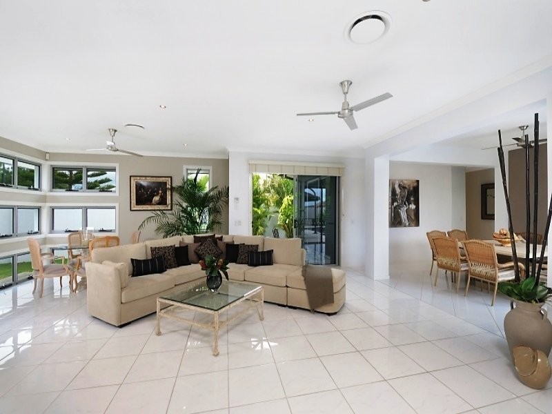 2201 Taromeo Court, Hope Island QLD 4212