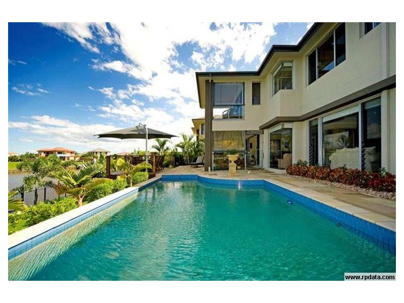 2302 Belmont Ct East, Hope Island QLD 4212
