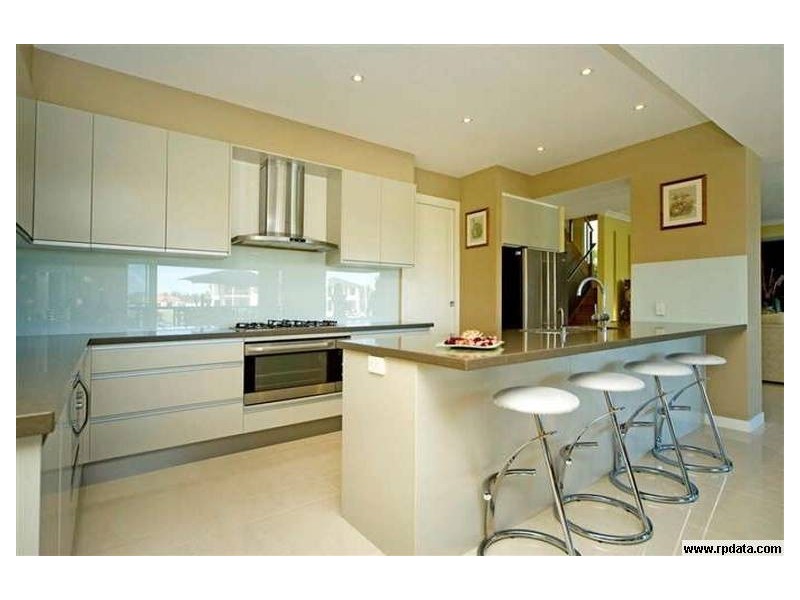 2302 Belmont Ct East, Hope Island QLD 4212