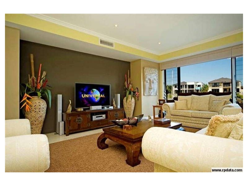 2302 Belmont Ct East, Hope Island QLD 4212