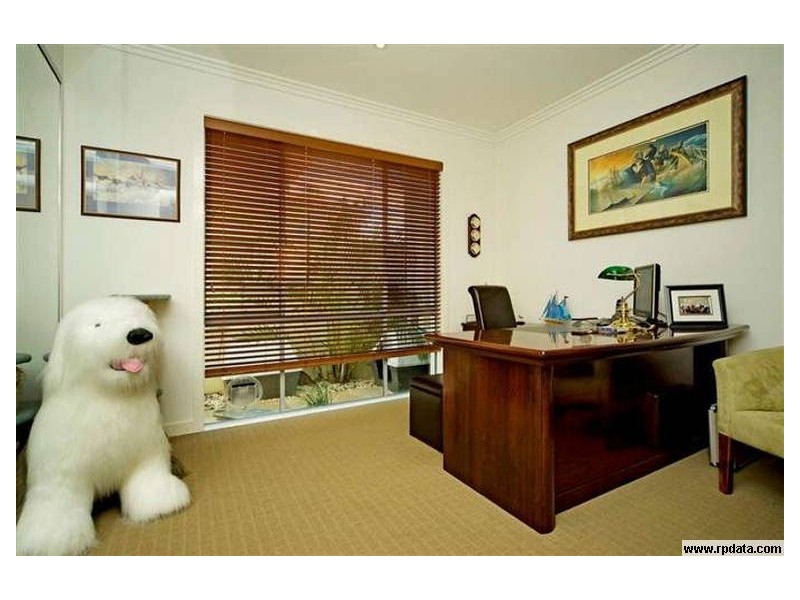 2302 Belmont Ct East, Hope Island QLD 4212