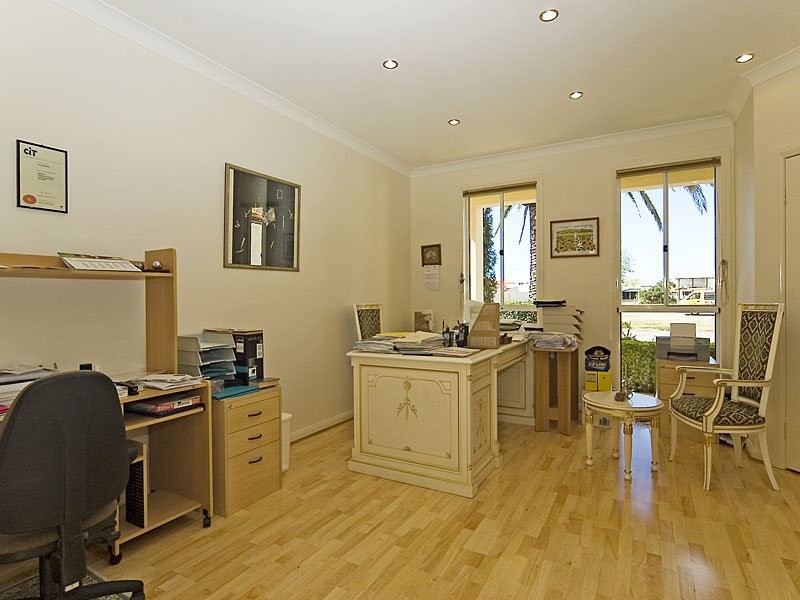 2345 Cressbrook Drive, Hope Island QLD 4212