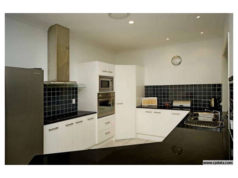 2560 Cressbrook Drive, Hope Island QLD 4212