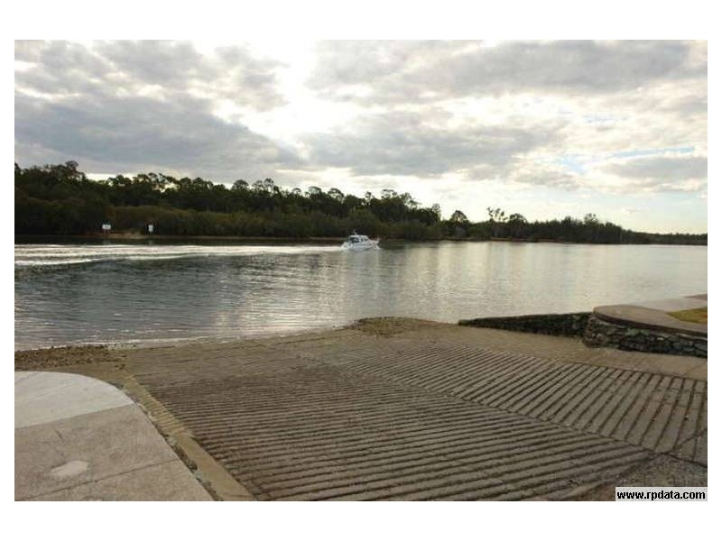4 Buliti Street, Hope Island QLD 4212