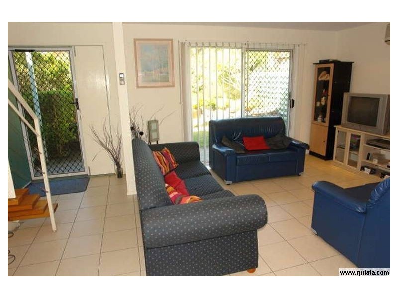4 Buliti Street, Hope Island QLD 4212