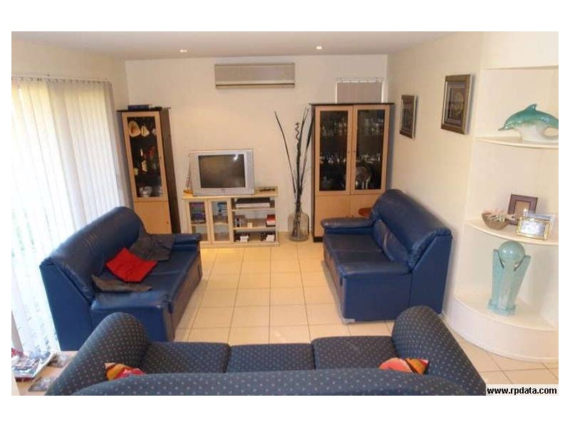 4 Buliti Street, Hope Island QLD 4212