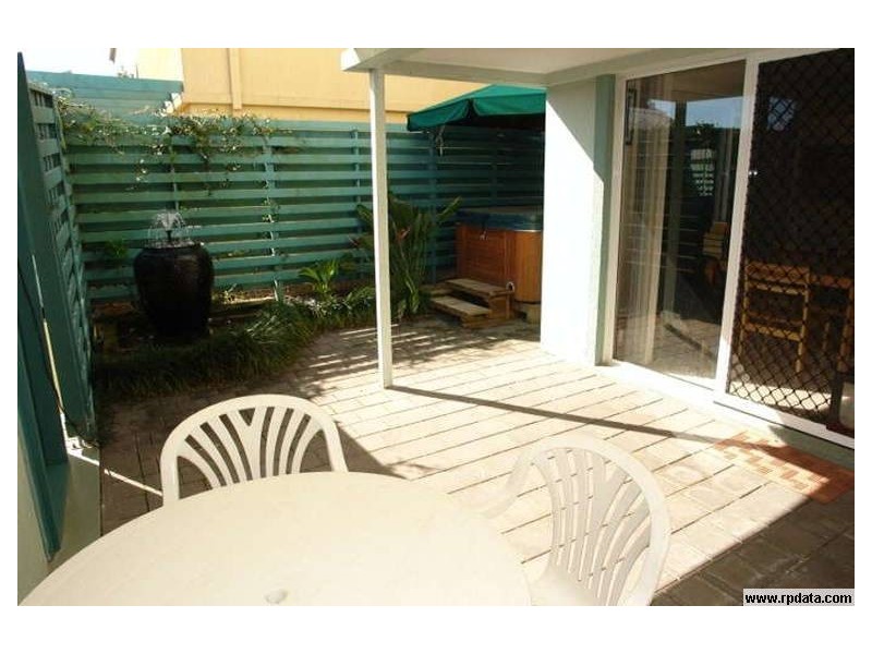 4 Buliti Street, Hope Island QLD 4212