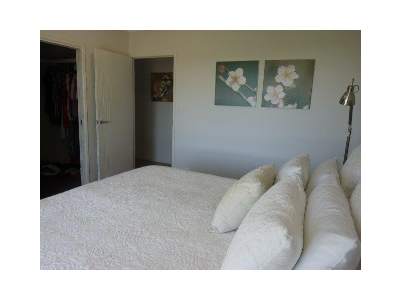 26 DOUGLAS CRESCENT, Rural View QLD 4740