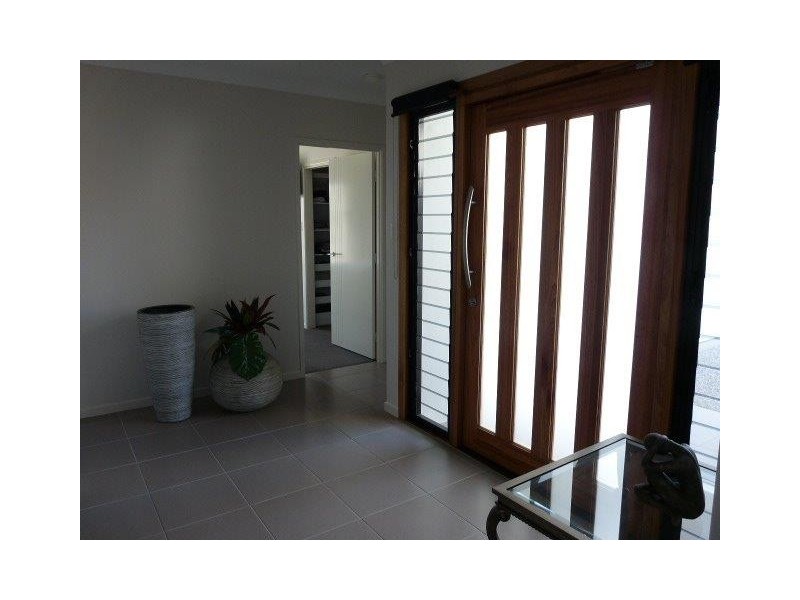 26 DOUGLAS CRESCENT, Rural View QLD 4740