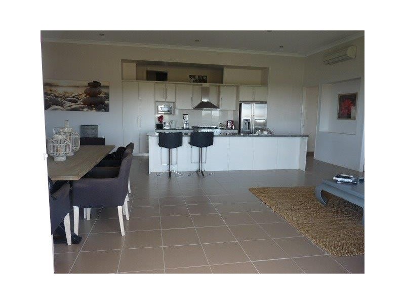 26 DOUGLAS CRESCENT, Rural View QLD 4740