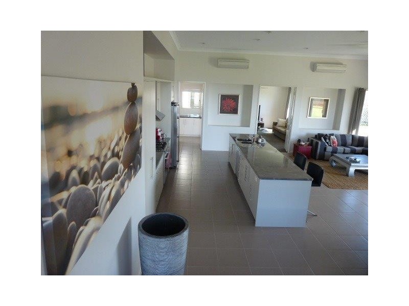 26 DOUGLAS CRESCENT, Rural View QLD 4740