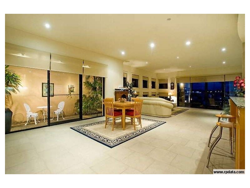 1512 Rosebank Way West, Hope Island QLD 4212