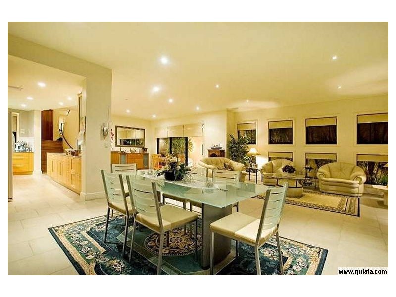 1512 Rosebank Way West, Hope Island QLD 4212