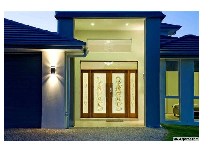 2130 Carlton Drive, Hope Island QLD 4212