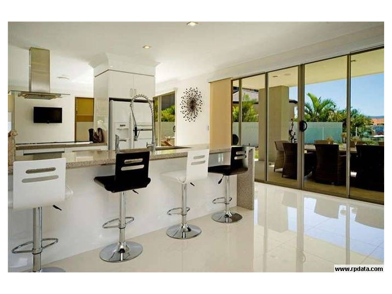 2130 Carlton Drive, Hope Island QLD 4212