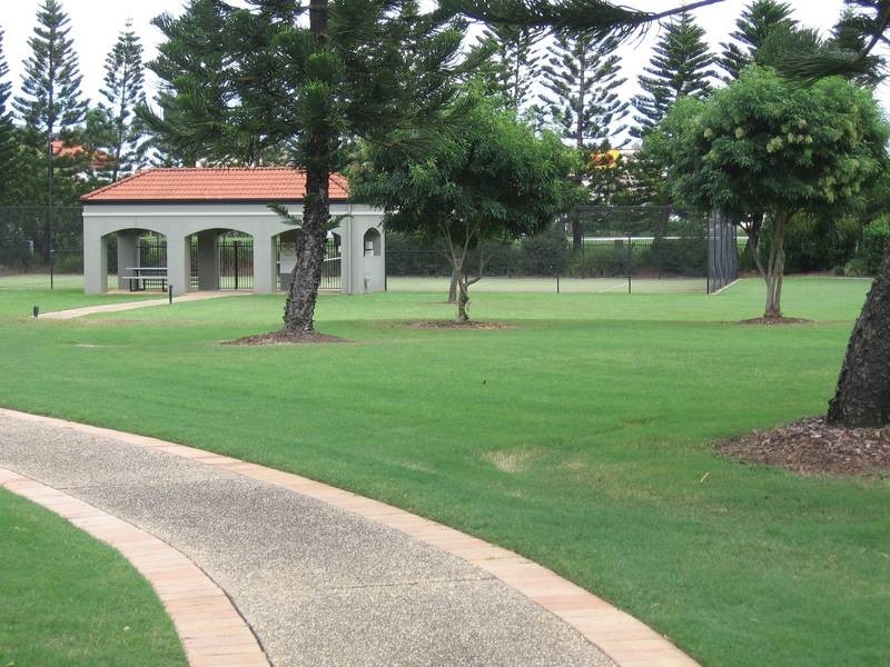 57/19 Santa Barbara Rd, Hope Island QLD 4212