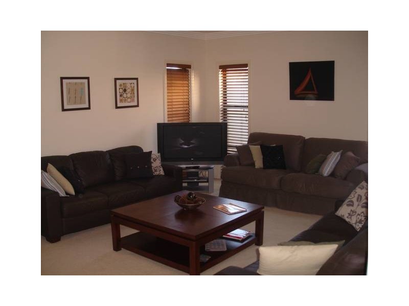 8395 MAGNOLIA DRIVE, Hope Island QLD 4212