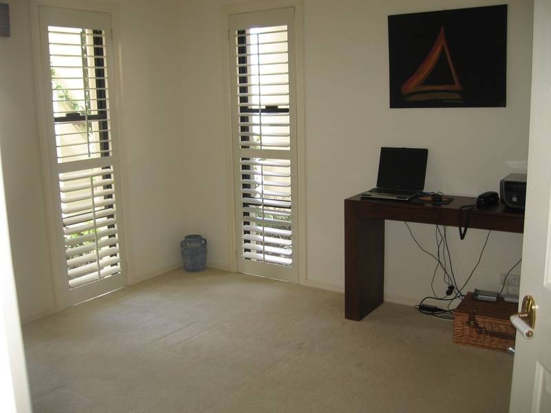 8395 MAGNOLIA DRIVE, Hope Island QLD 4212