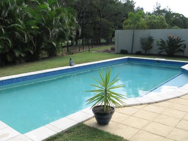 8395 MAGNOLIA DRIVE, Hope Island QLD 4212