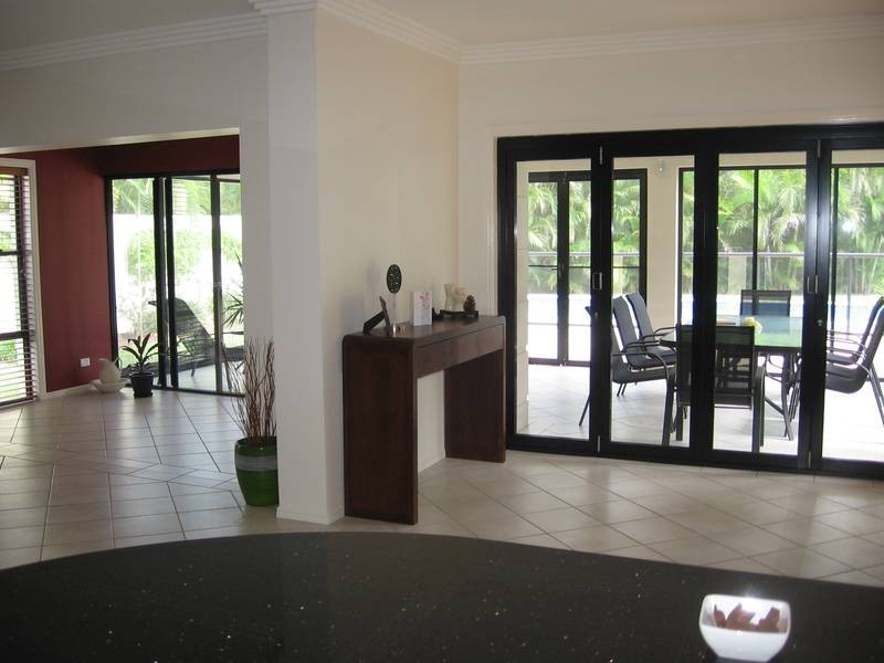 8395 MAGNOLIA DRIVE, Hope Island QLD 4212