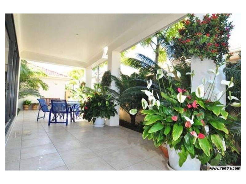 2571 Cressbrook Drive, Hope Island QLD 4212