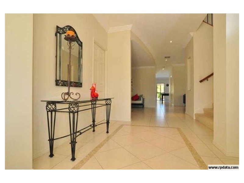 2571 Cressbrook Drive, Hope Island QLD 4212