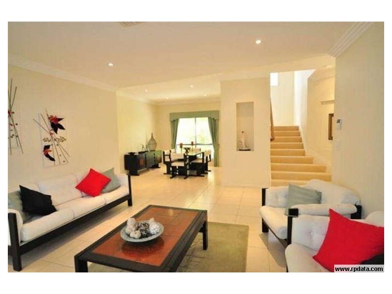 2571 Cressbrook Drive, Hope Island QLD 4212