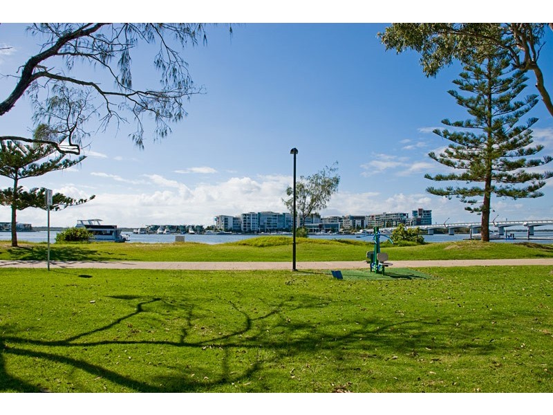 58 The Esplanade, Paradise Point QLD 4216