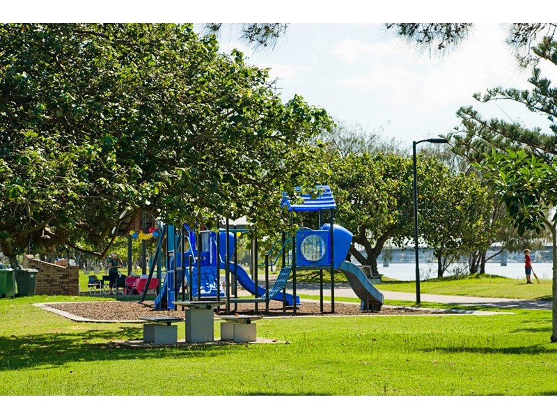 58 The Esplanade, Paradise Point QLD 4216