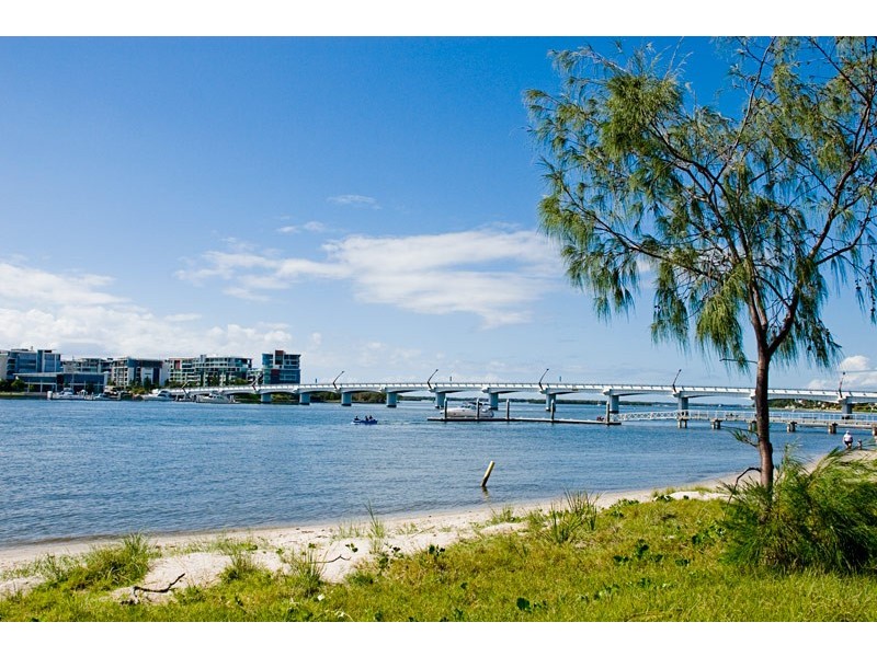 58 The Esplanade, Paradise Point QLD 4216