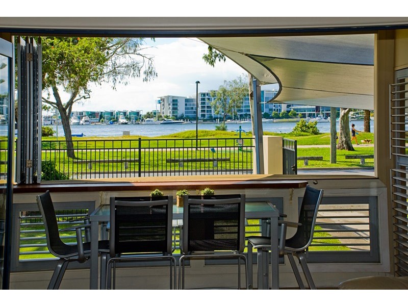 58 The Esplanade, Paradise Point QLD 4216